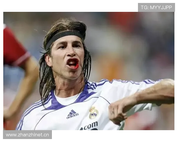 拉莫斯从右后卫到顶级中卫的转型轨迹分析